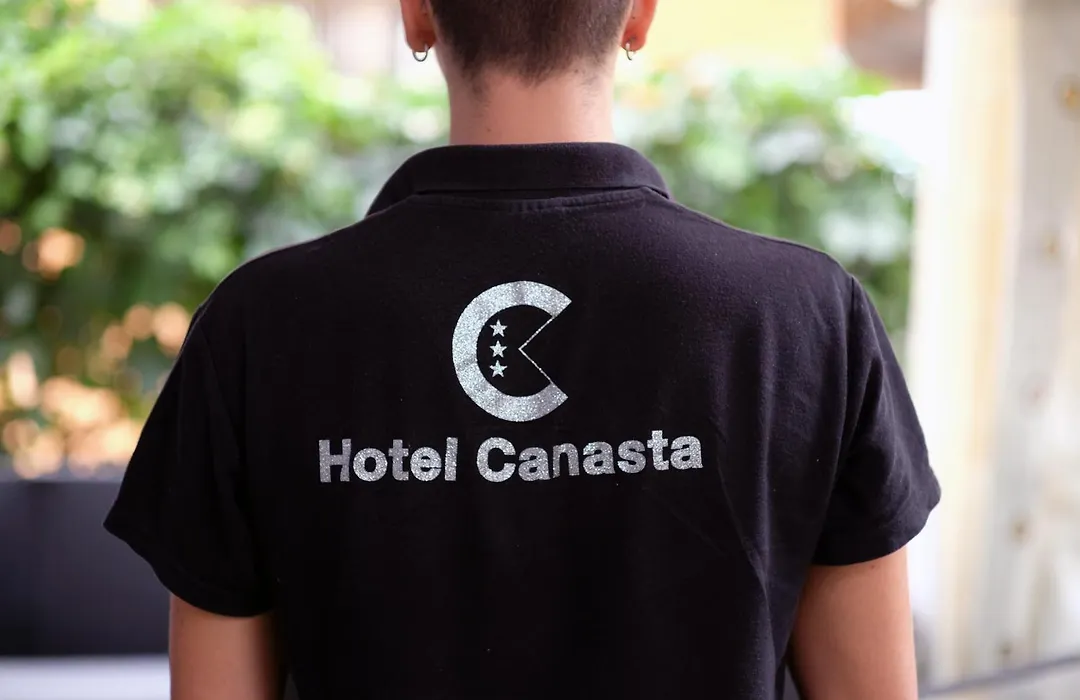 Hotel Canasta-1