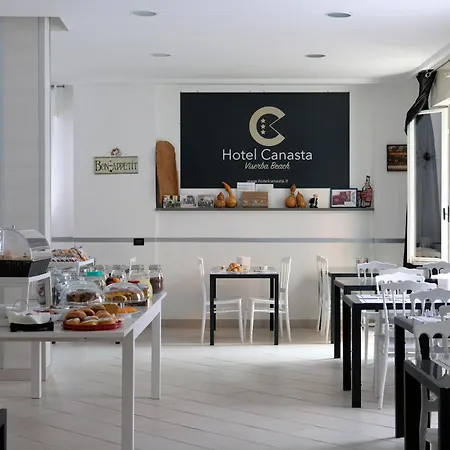 Hotel Canasta-2